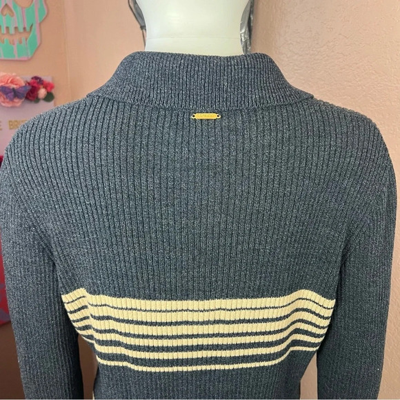 Vintage St. John Ribbed Knit Pullover Sweater - Picture 8 of 10